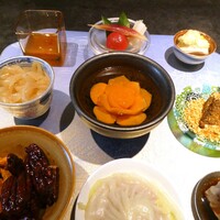 仁修樓 - 點心8種