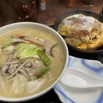 金屋食堂 - ちゃんぽんとカツ丼。この美味さ甲乙つけ難し！