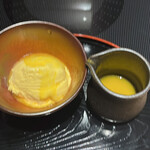 完全個室 しゃぶしゃぶ九 - マンゴーソースをさらにかけていただく