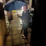 完全個室 しゃぶしゃぶ九 - まさかの下でさらに店員さんが傘を渡すために待機していた！