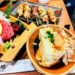 寿司と焼き鳥 大地 - 揚げ出し豆腐、串盛り5本