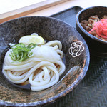 Hanamaru Udon - ミニ牛丼セット。牛丼が吉野家というのが特徴