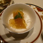 筑紫樓 - 吉切鮫背ビレふかひれの刺身