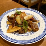 香港麺 新記 - 牛肉のオイスターソース炒め