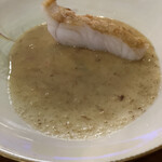 バルーン - クエのソテー　パッションフルーツのソース