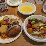 Viridis - ワクワクの朝ごはん、全て美味しい。スムージー、明太フランスは、友達のオススメ！コーンスープ濃厚で至福の時間でした。