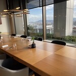 Viridis - 私が写真を撮っていたら素敵なホテリエさんが、こちらからもどうぞと、ドアを開けてくださいました。こちらでプチ同窓会したいです。