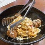 長濱浪漫ビール - ミートソースのチキンボールパスタ　1,320円