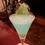 Bar anchor - 呉のジン、ラム、グレープフルーツ、グリーンレモンのカクテル