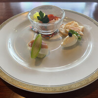 横浜瀬里奈 ステーキドーム - 