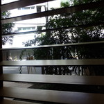 イザイ - 店内～窓側に座れました♪