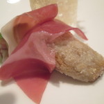 コジモ・ロレンツォ - 高級生ハムの裏の～芋。多分えびいもです。