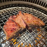 Seiniku Oroshi Tonya Choku Ei Yakiniku Ten Gyuujirou - ハラミステーキ