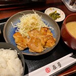ニユートーキヨー 庄屋 - 今回オーダーの鶏肉の味噌漬け焼き定食 金山寺味噌