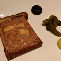 MAISON MARUNOUCHI - 前菜のパテ