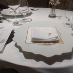 シェ ケンタロウ - 今宵のテーブルセッティング