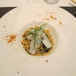 コジモ・ロレンツォ - からすみとイカのパスタ