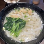 粤港美食 - 海老ワンタン麺930円
