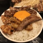 鉄板焼天神ホルモン - ☆ホル玉丼