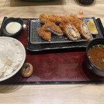 Shinjuku Saboten - 黒胡椒チーズ巻きカツ御膳