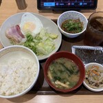すき家 - 牛小鉢ベーコンエッグ朝食(並盛)