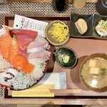 Japonika Sutando - 極・海鮮丼 ご飯大盛り 全貌