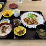 Tsuyama Shunsai Resutoran Shiromitei - 本日の日替わり膳 900円