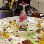 Maison4125 - ワイングラスにはオーナーシェフお手製の黄色いリボンが！キュート★ストロベリートマト(黄色いの)は甘味の強い野菜！