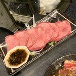 神保町食肉センター - タン刺し