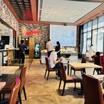 プラス イー クロス - 店内