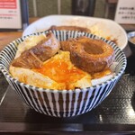 武蔵ノ麦穂 - えーい！崩れ覚悟の瞬間移動。コレに皿に残ったタレをかけていただきました。チャーシュー2枚で満腹です