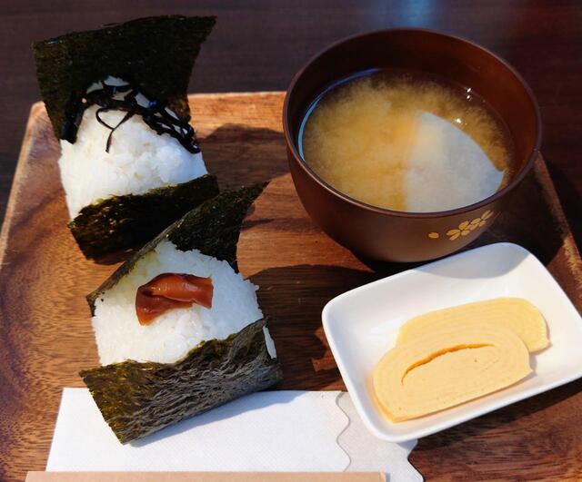 cocoro（ココロ）弘前文化センター内の落ち着いた喫茶店