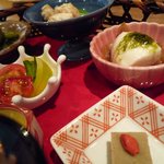 粟 - 大和伝統野菜の前菜籠盛り