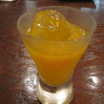 里葉亭 - 食膳に出された「みかん酒」