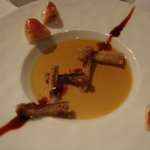 オーベルジュ・ド・リル - フォアグラの冷製ロワイヤル　スモークが香るコンソメジュレのアクセント