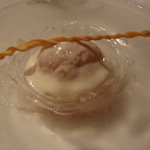 オーベルジュ・ド・リル - 白桃のメルバ風　バラの香りを添えて