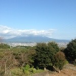 土一揆 - テラスより。きっと富士山が見える。。。