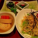 食い処あだち - (ヘルシー御膳)湯葉煮、湯葉サラダ、お新香など。