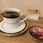 自家焙煎珈琲 小さなおうち - いろいろなお店で珈琲をいただきますが、このカップで振る舞われたのは初めて！初回はペパーミントグリーンのベスビオ。２回目はビエンナブルー。いすれもスリランカのCanyon Wits…！