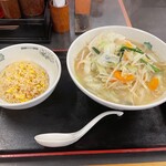 日高屋 - 野菜たっぷりタンメン 半チャーハンセット