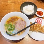 丸福ラーメン - 