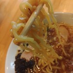 背脂中華そば くろ澤 - 麺リフト