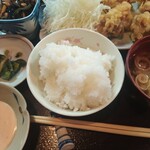Azabu Shiki - 鳥天定食〜鳥天は明太マヨ、おろしソース、天つゆ、ユーリンチーから選べる。本日は明太マヨをチョイス。鳥天のカラッと揚がって、中はジューシーなチキン。メチャ美味しいよ。❤