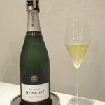 レミニセンス - 私は、Champagne　HENRIOT Blanc de Blancs（アンリオ ブラン ド  ブラン）で乾杯ぁ～イ！