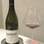 レミニセンス - VOLNAY-RONCERET PREMIER CRU 2018　DOMAINE GENOT-BOULANGER（ヴォルネー プルミエ クリュ ロンスレ　ジェノ・ブーランジェリー）：香り華やかで 重厚な味わい、口の中でまろやかさが広がります。 ブルゴーニュ地方　ピノノアール種。