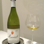 レミニセンス - Meursault　Robert AMPEAU & Fils 1998年（白）：なんとォ！ 25年物のシャルドネ。ミネラル感 豊富で、ただ者じゃないですネ！ オマールブルーにナイスマッチです。 アルコール分 13.5％ 。