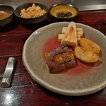 六本木モンシェルトントン - 台湾産のマコモダケ、高知県産の茄子、北海道産の新じゃがいもの鉄板焼です。