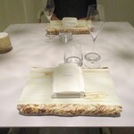 レミニセンス - 2人用 テーブル席。