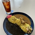 Southern Beach Curry&Cafe WAVE - ２種のカレー（大辛）、アイスティー（レモン）