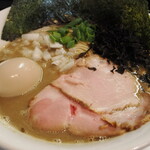 麺処 晴 - 前から